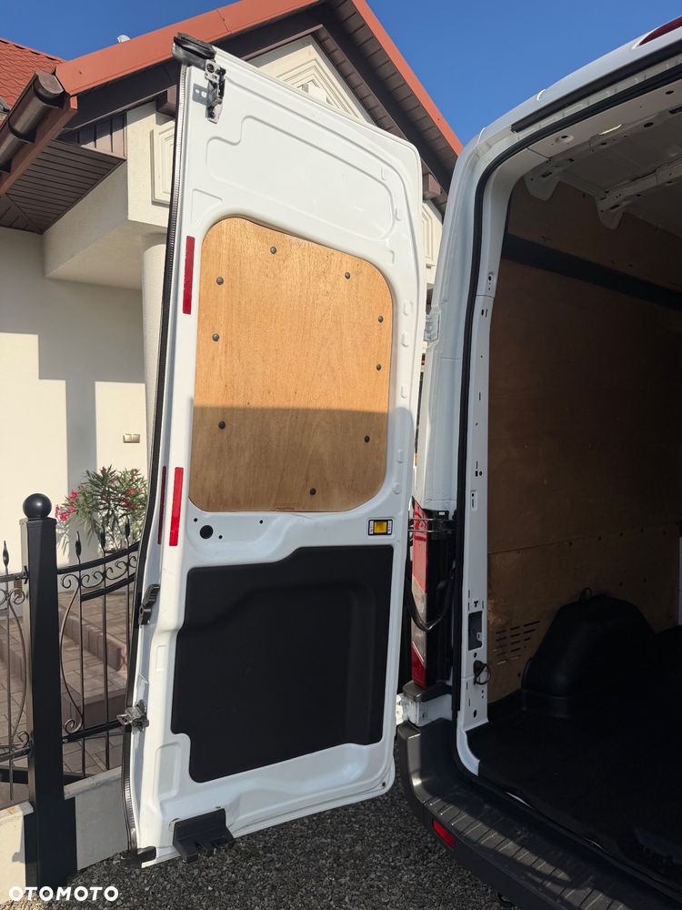 Ford Transit - 21
