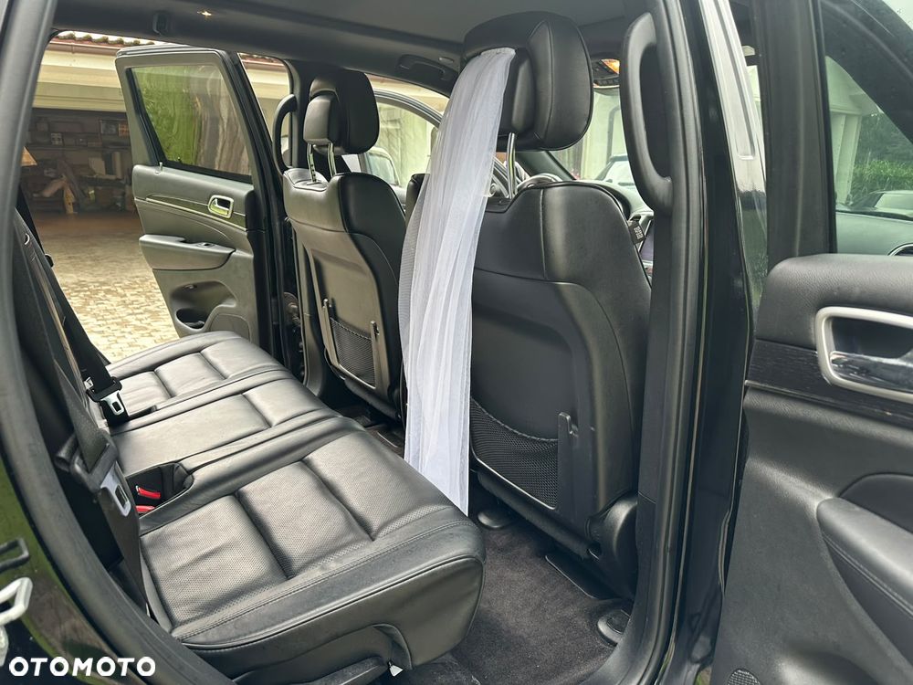 Jeep Grand Cherokee - 30