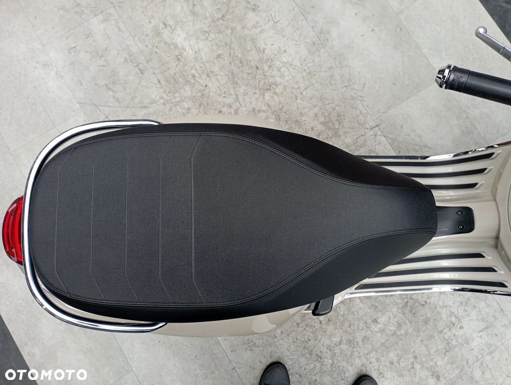 Vespa Primavera - 16