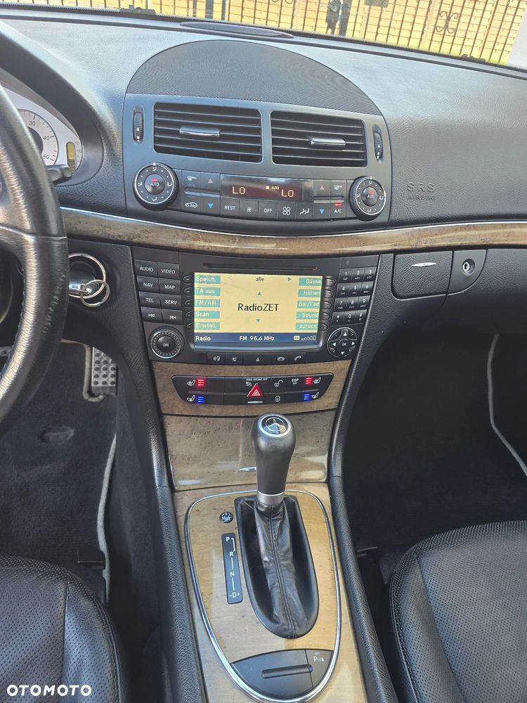 Mercedes-Benz Klasa E 320 CDI 7G-TRONIC Avantgarde DPF - 28