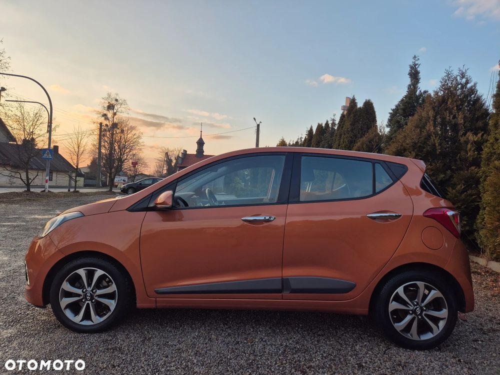 Hyundai i10 1.2 Fifa World Cup Edition - 2