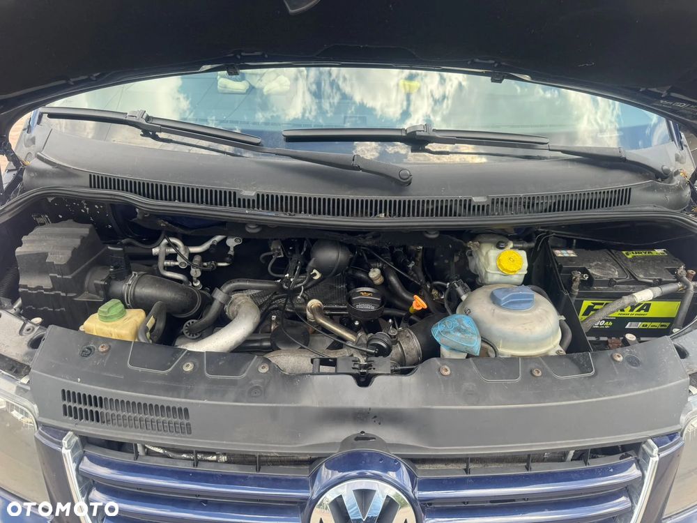 Volkswagen Multivan - 25