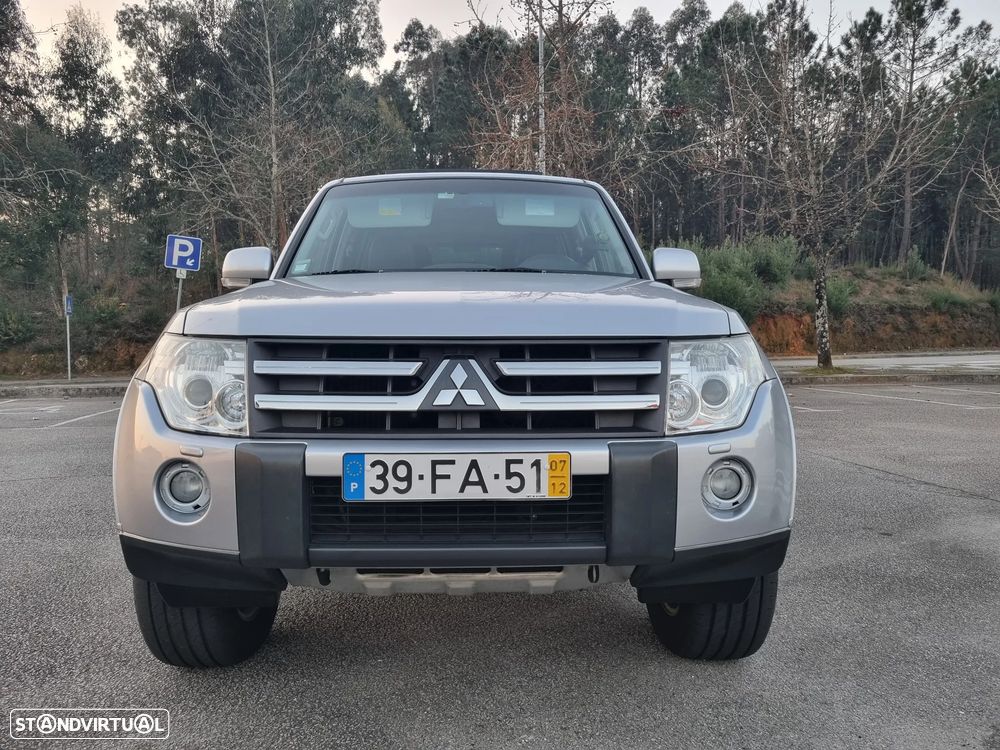 Mitsubishi Pajero - 20