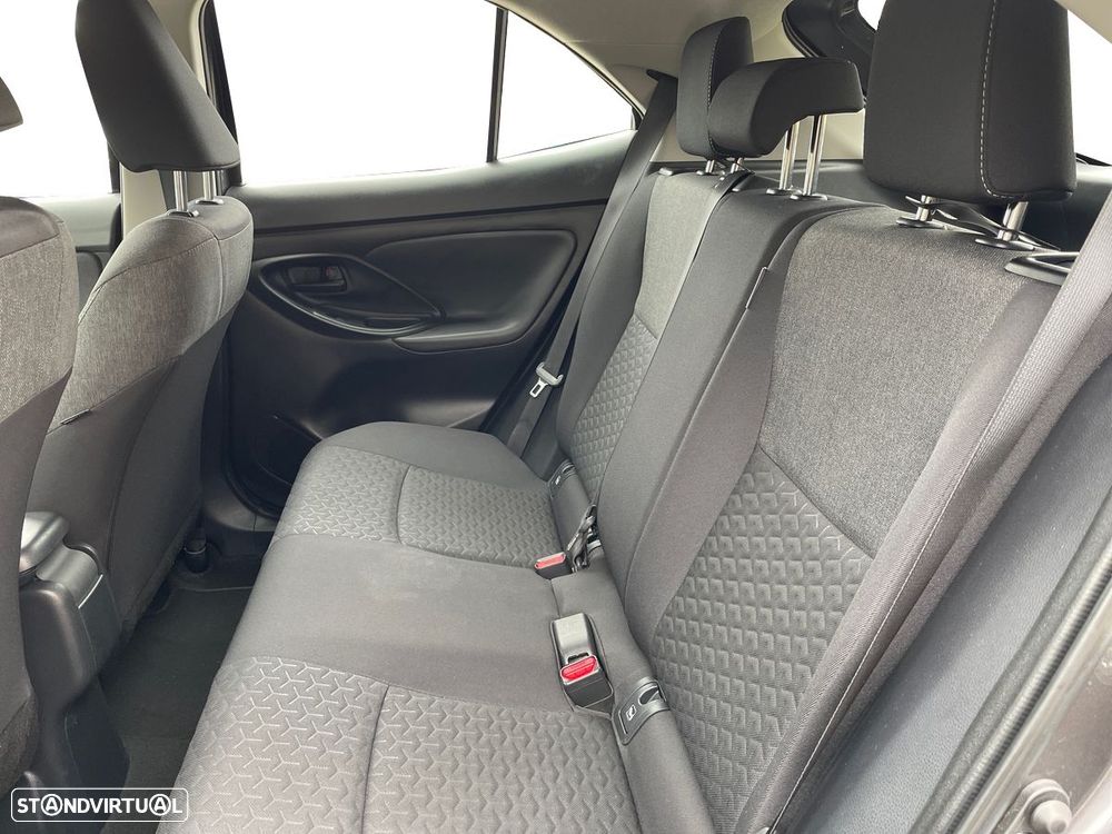 Toyota Yaris Cross 1.5 HDF Comfort Plus - 11