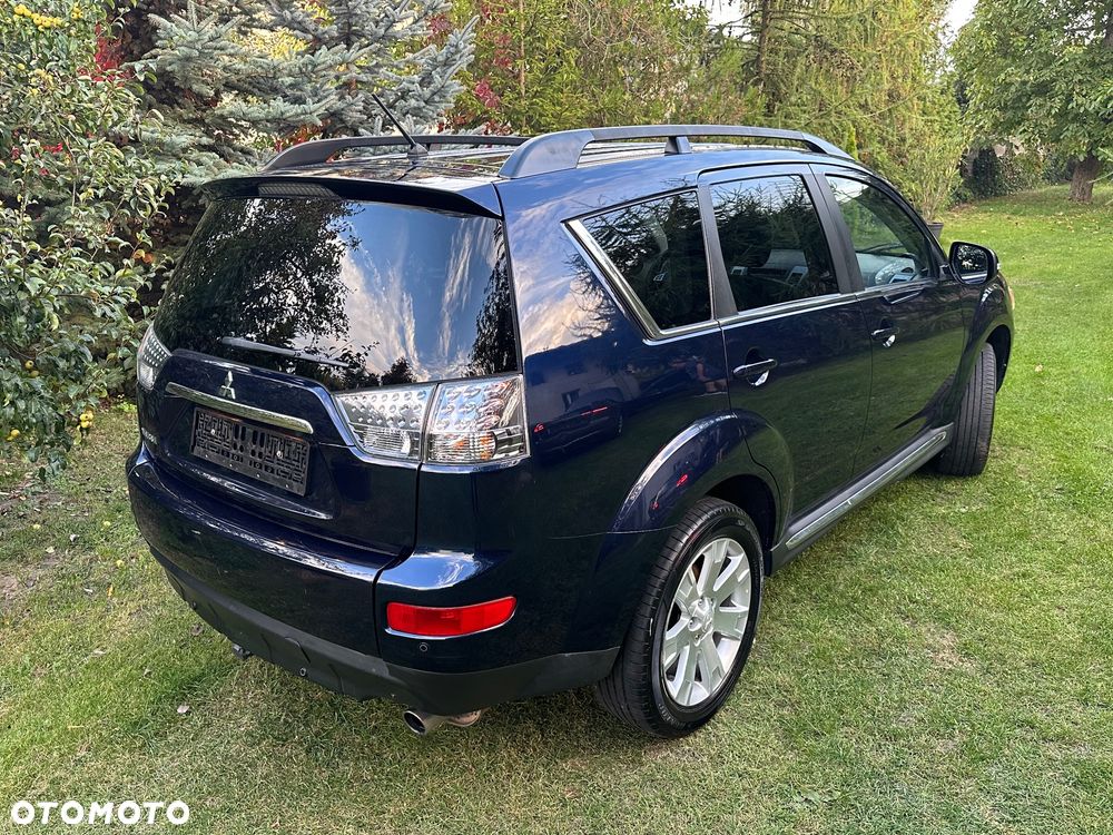 Mitsubishi Outlander - 30