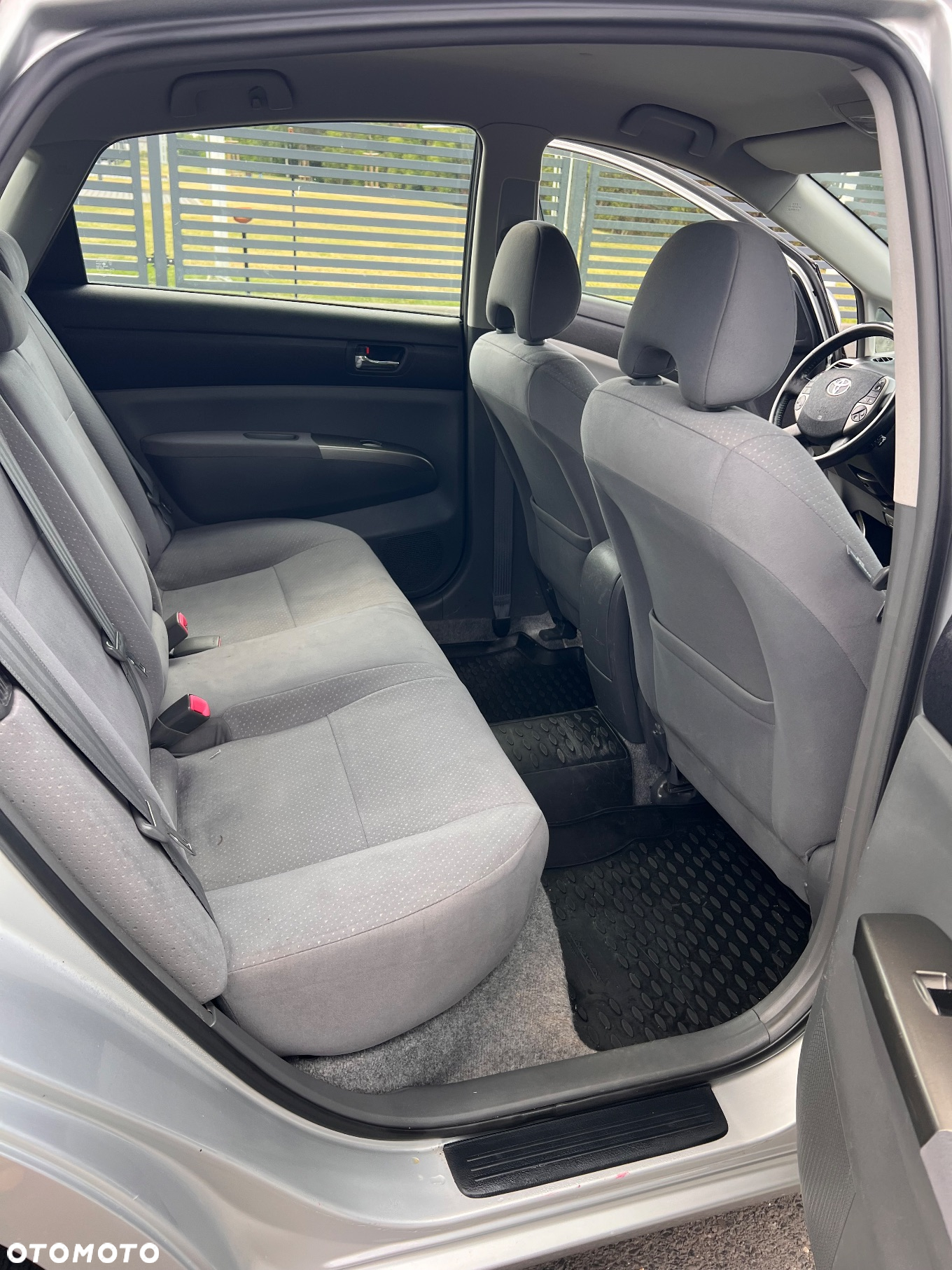Toyota Prius (Hybrid) Executive - 27