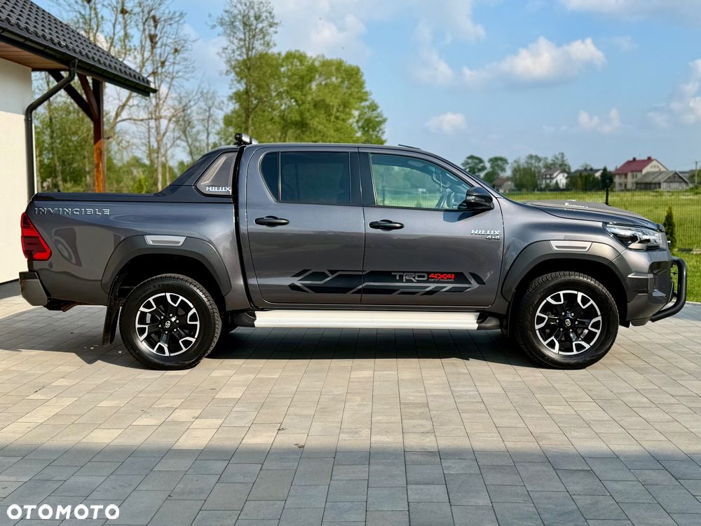 Toyota Hilux 2.8 D-4D Double Cab Invincible Sport 4x4 - 3