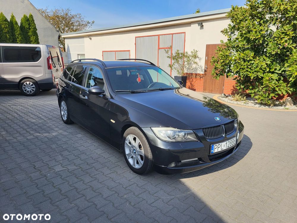 BMW Seria 3 318i - 8