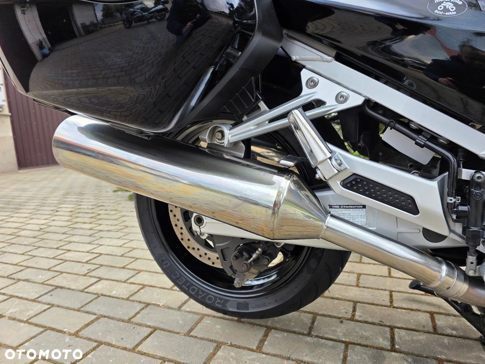 Yamaha FJR - 13