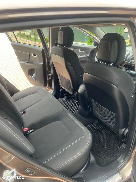 Kia Sportage 2.0 CRDI AWD Spirit - 6