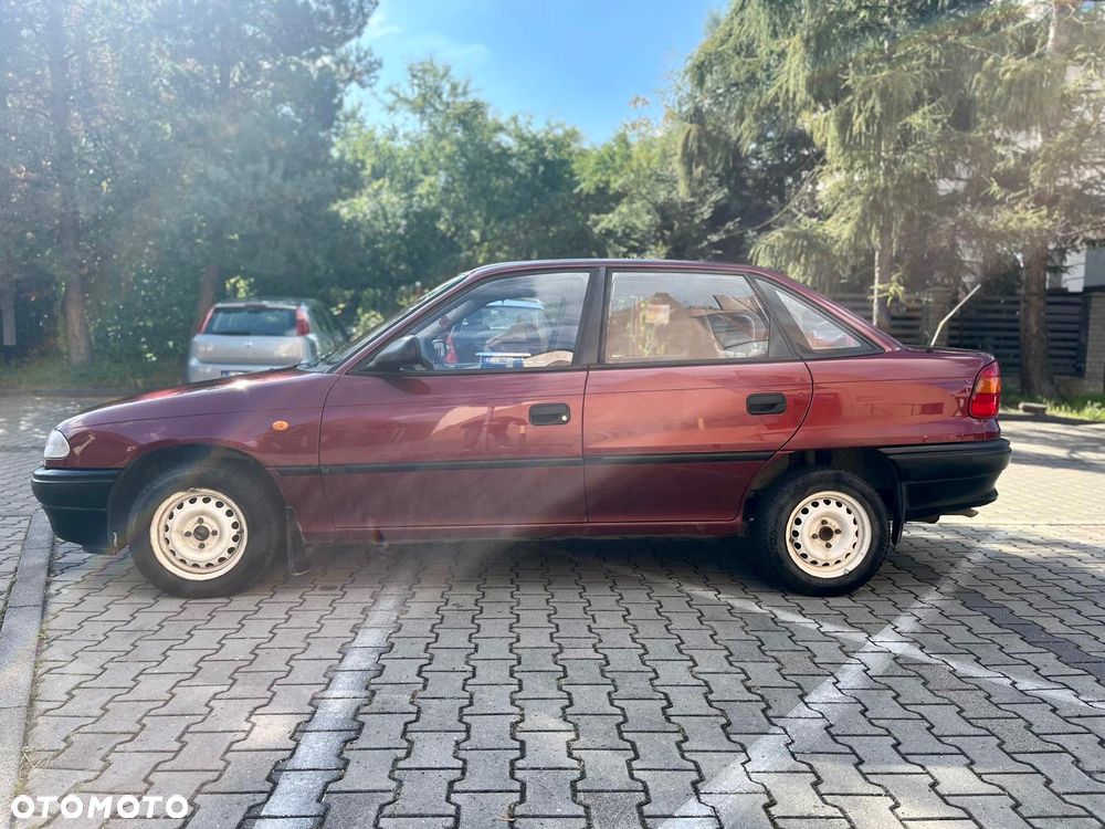 Opel Astra - 4