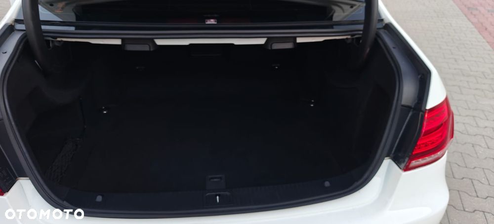 Mercedes-Benz Klasa E 250 CDI 4-Matic Avantgarde - 21