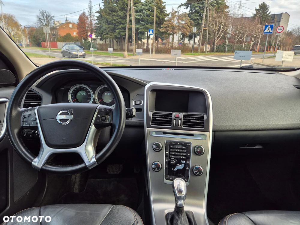 Volvo XC 60 T6 AWD Summum - 9