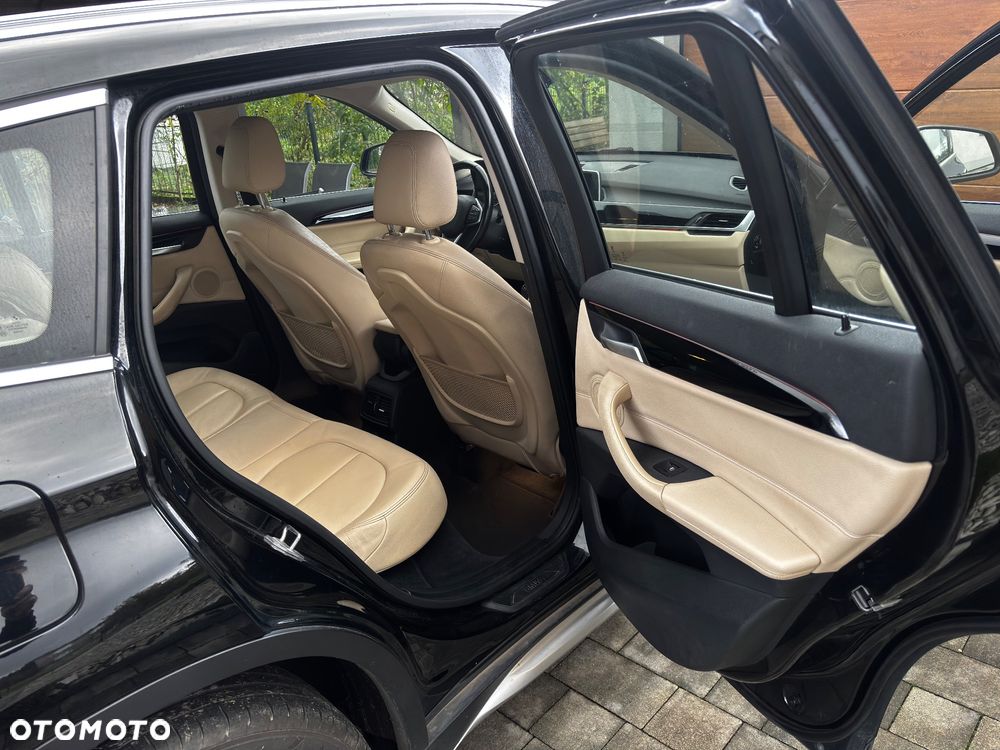 BMW X1 sDrive18d xLine - 16
