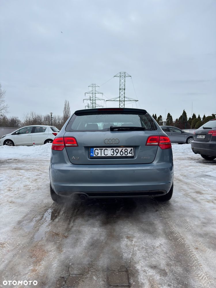 Audi A3 Sportback 2.0 TFSI Ambiente - 2