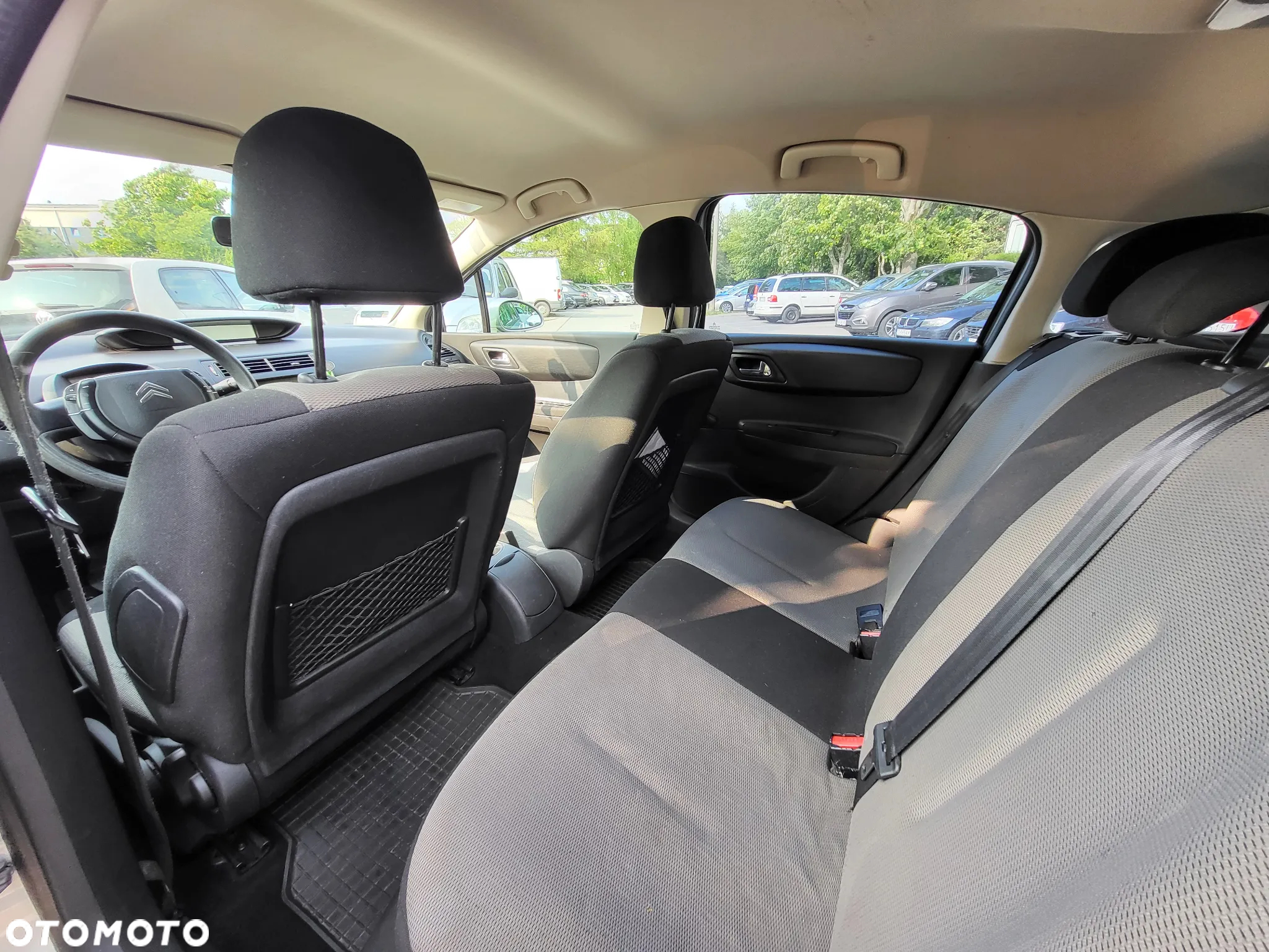 Citroën C4 1.4 16V Advance - 6