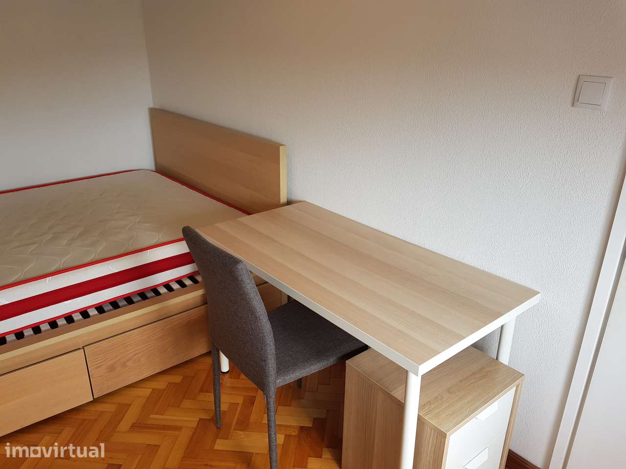 Quarto individual em Ramalde, Porto - Ideal para não fumadores - Grande imagem: 2/6