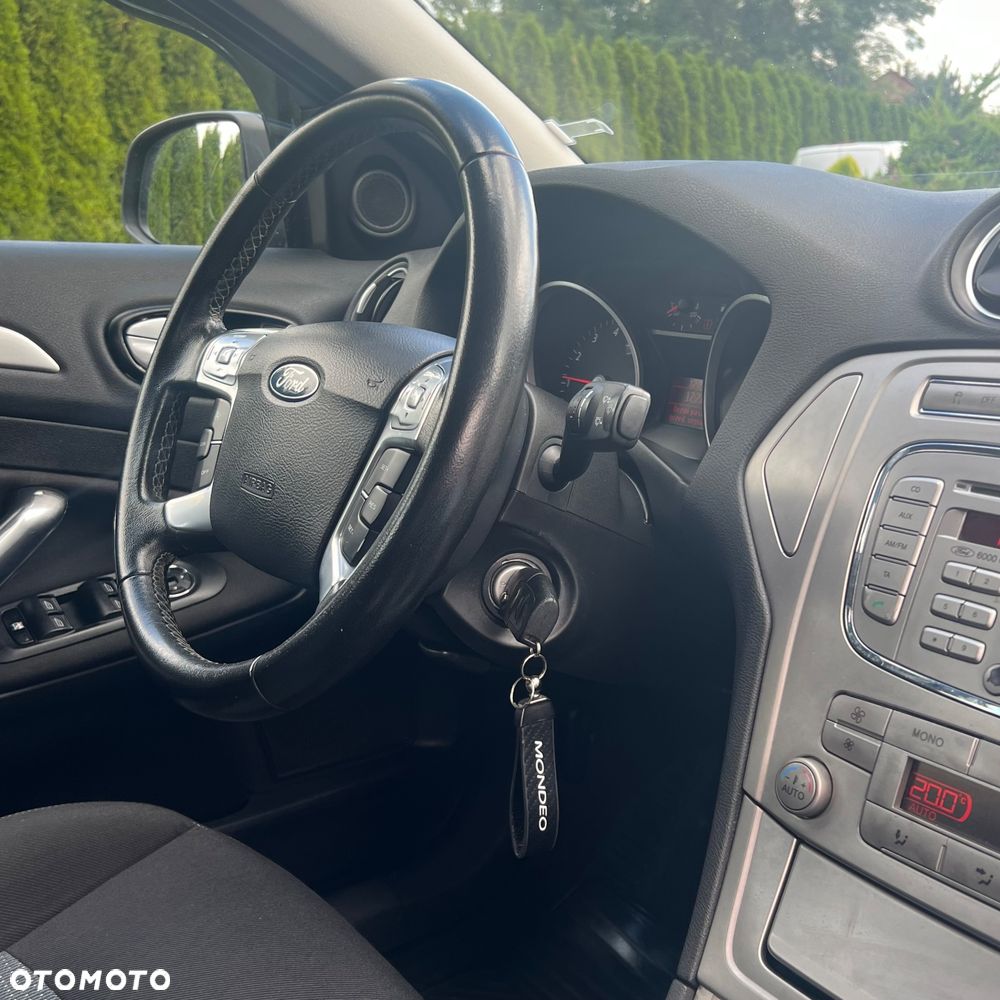 Ford Mondeo 2.0 Gold X Plus - 27