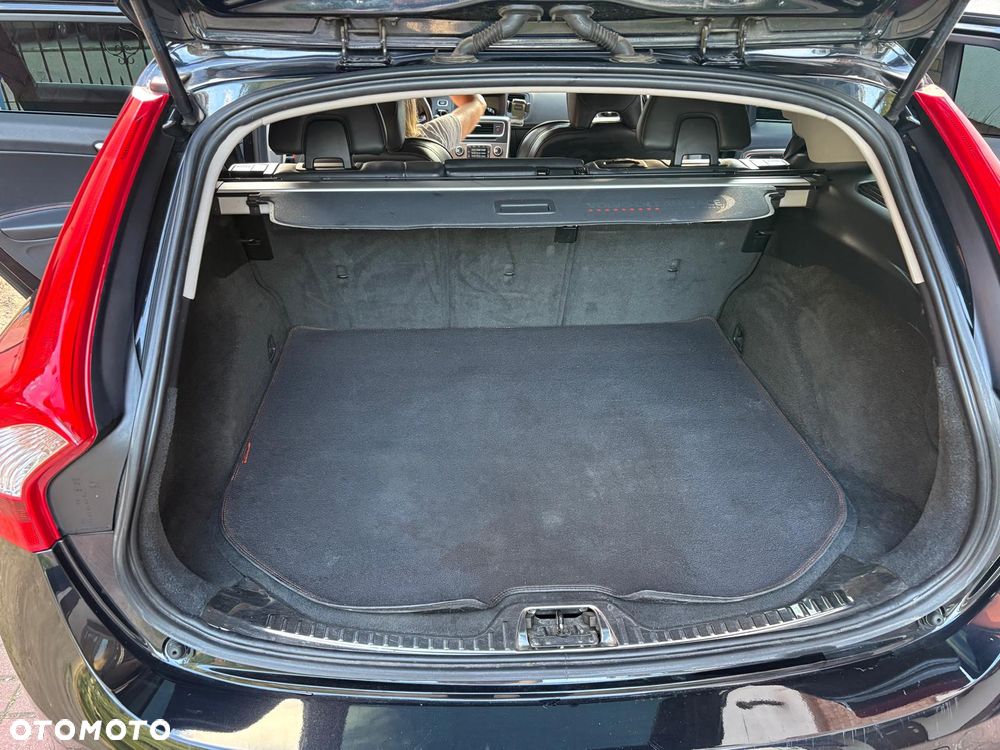 Volvo V60 D4 Ocean Race - 14