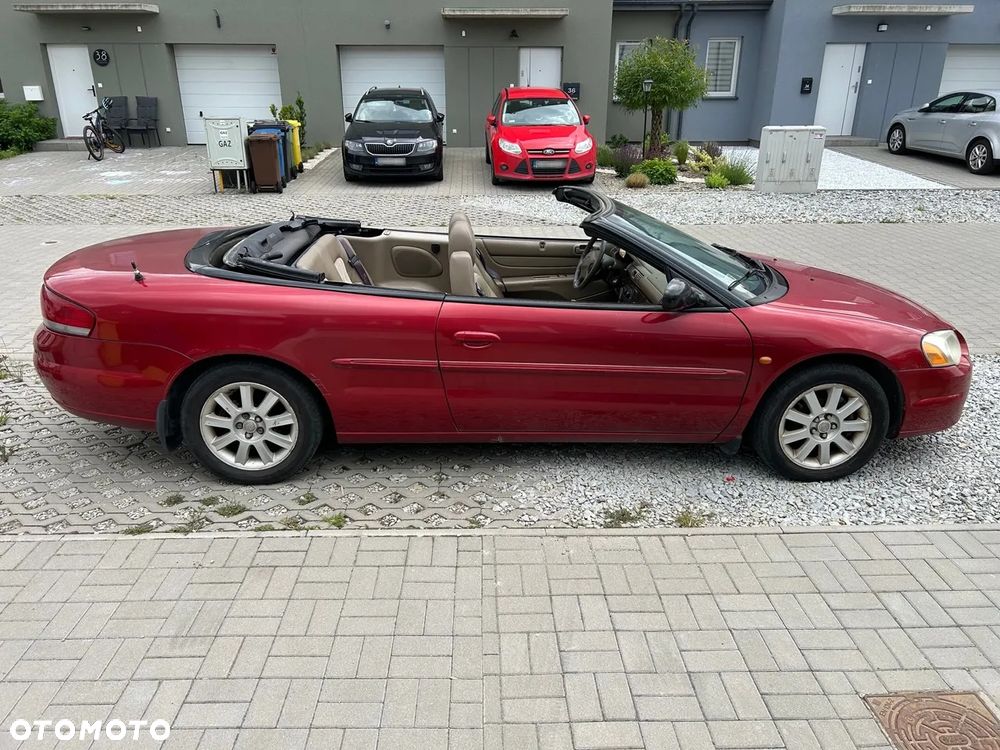 Chrysler Sebring - 13