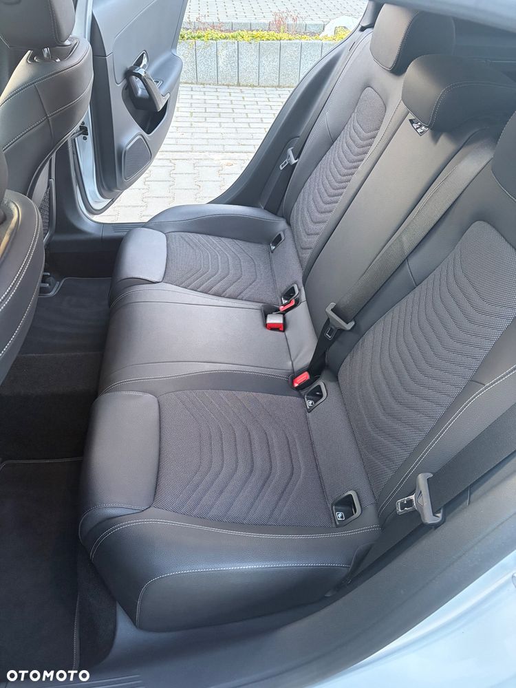 Mercedes-Benz Klasa A 180 d Progressive 7G-DCT - 7