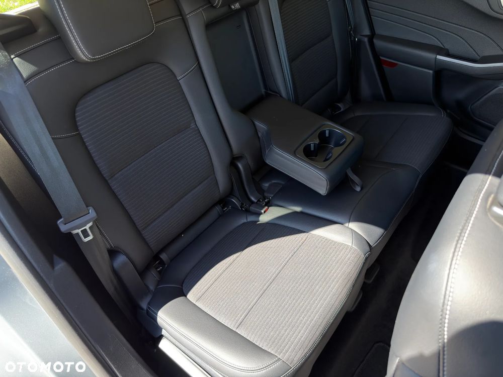 Ford Kuga 2.5 Duratec FHEV 4x4 TITANIUM X - 30