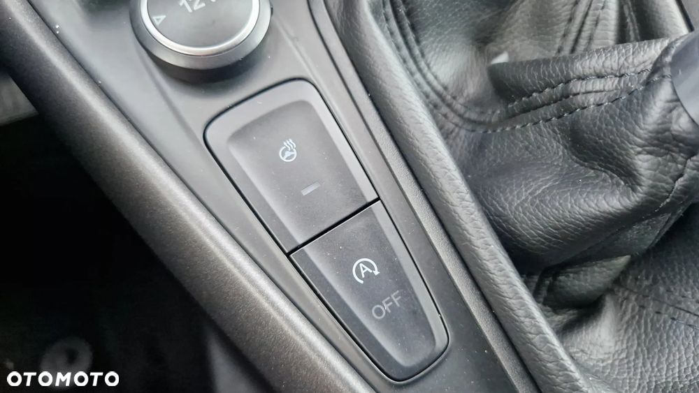 Ford Focus 1.5 EcoBlue Start-Stopp-System TITANIUM - 22