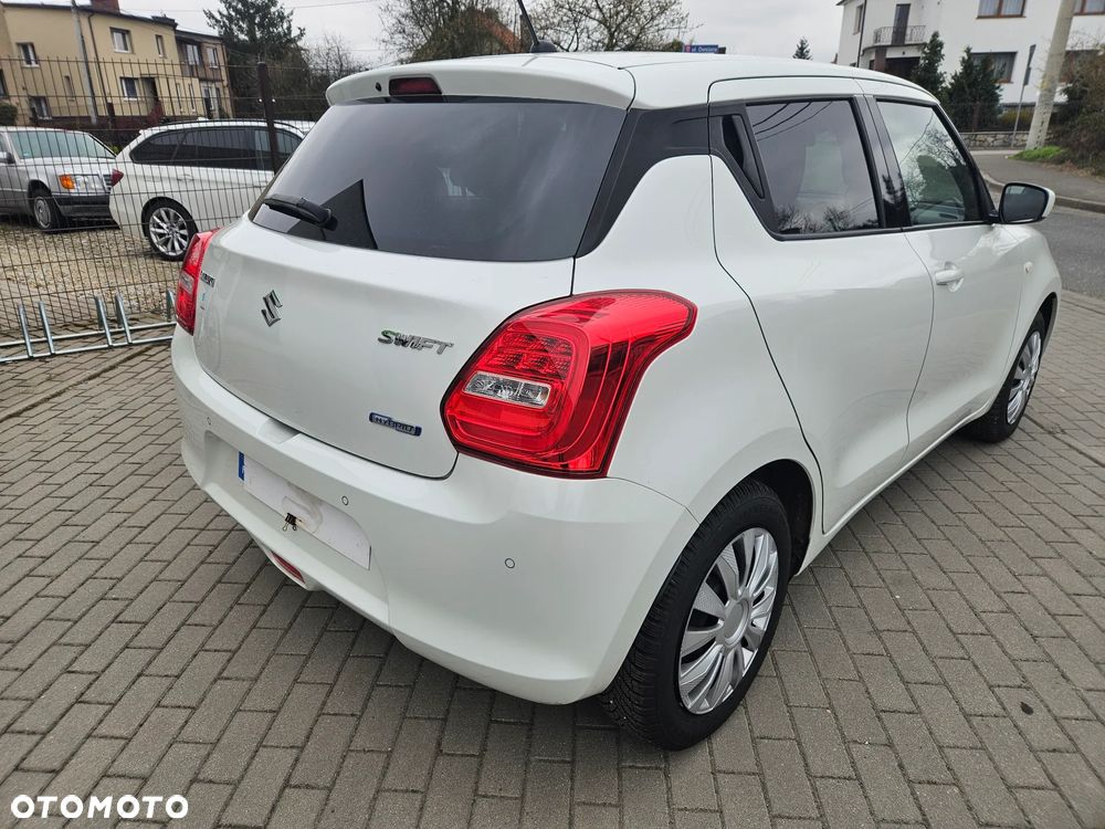 Suzuki Swift - 4