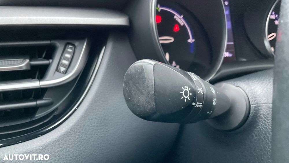 Toyota C-HR Hybrid Business-Edition - 22