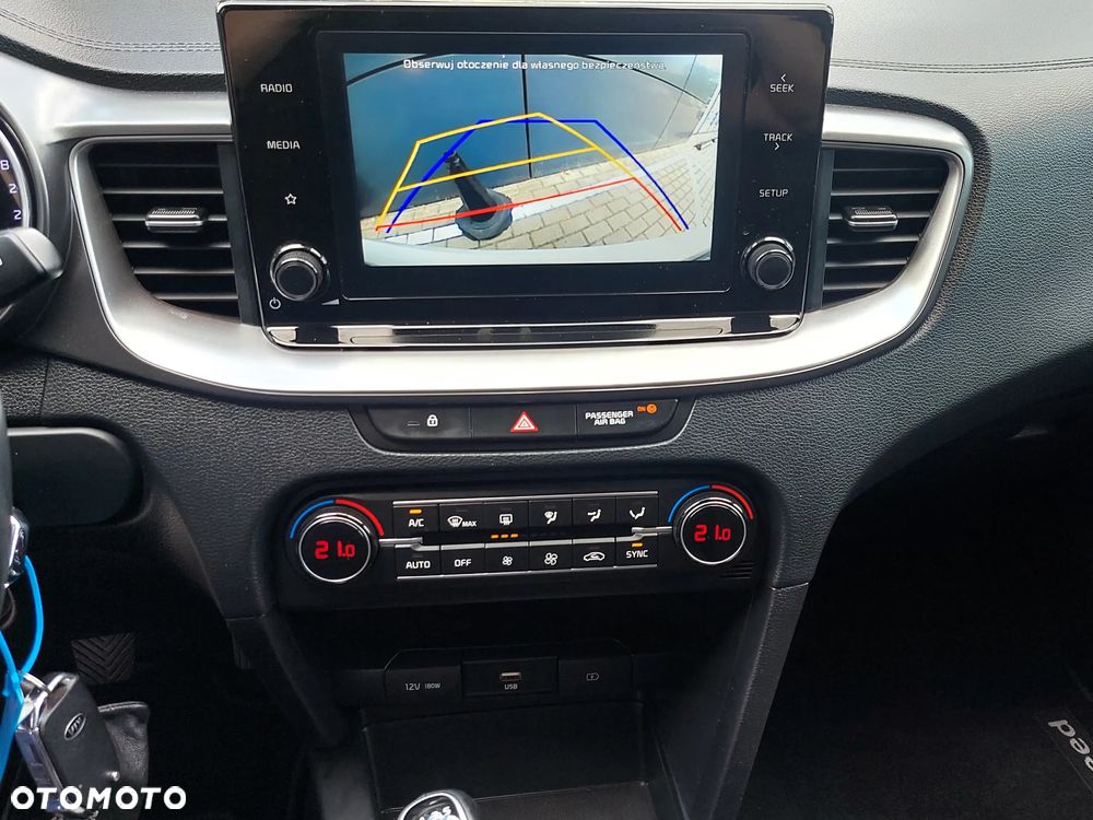 Kia Ceed 1.5 T-GDI M - 16