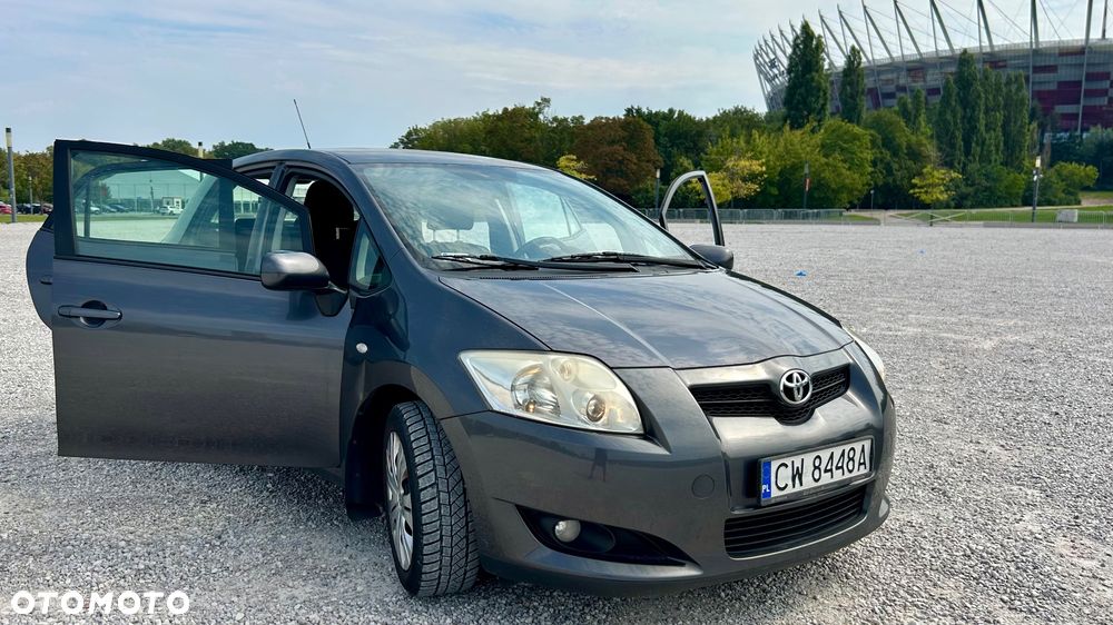 Toyota Auris - 4