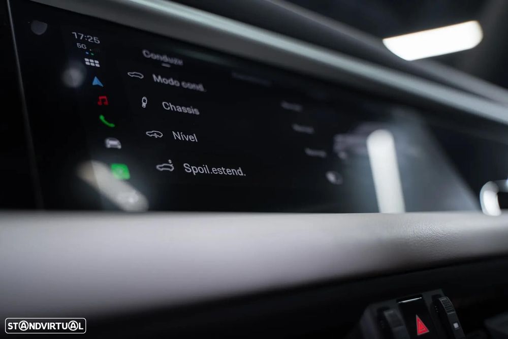 Porsche Macan Electric - 33