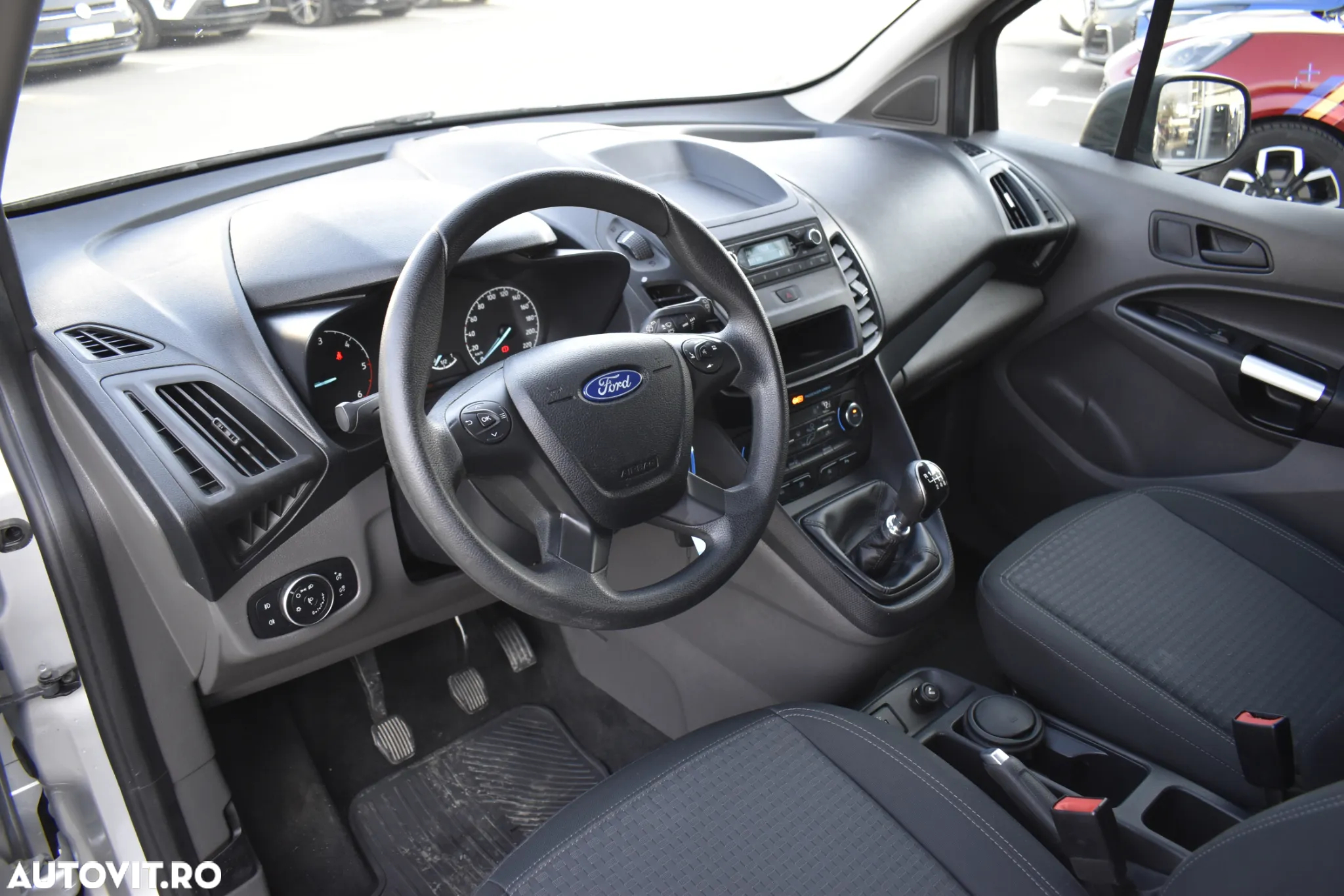 Ford Transit Connect - 10