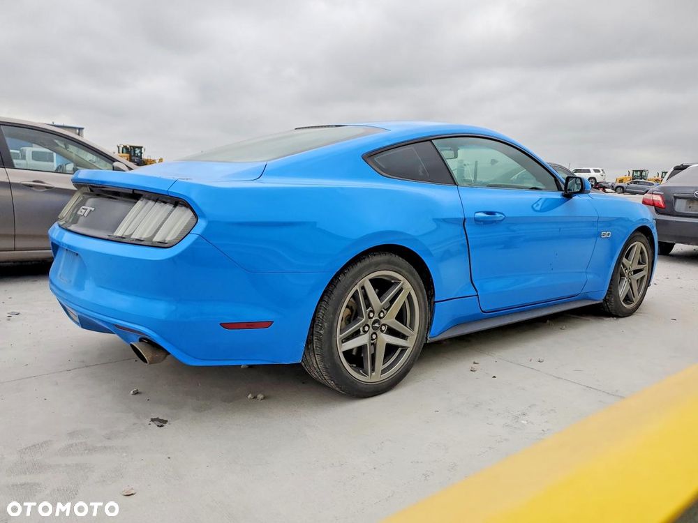 Ford Mustang 5.0 V8 GT - 3