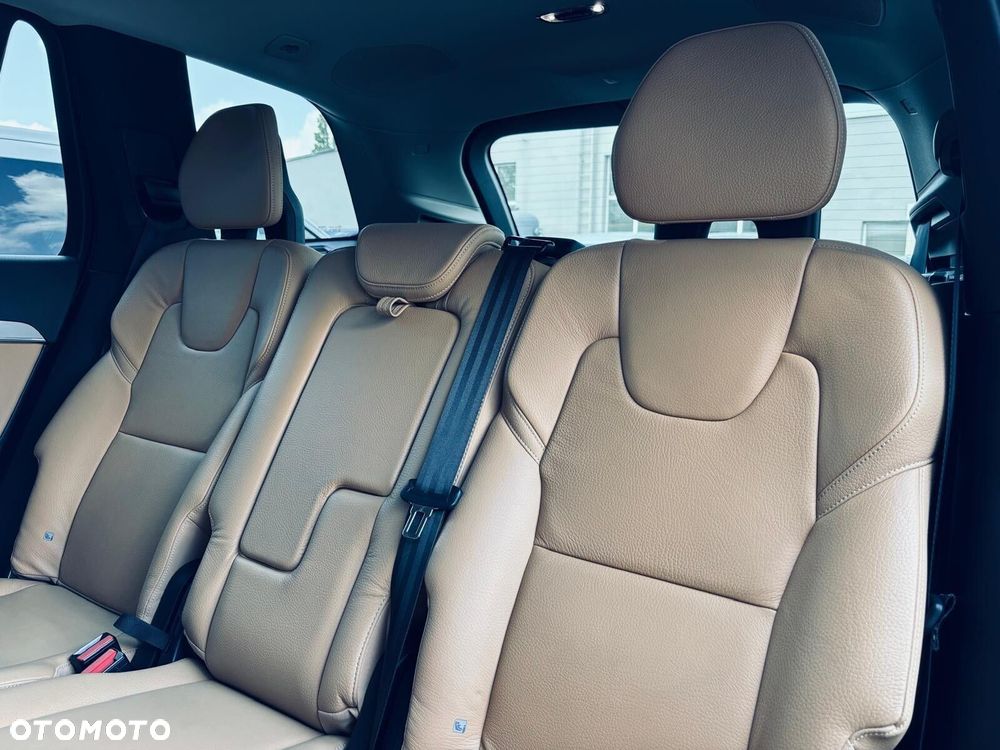 Volvo XC 90 D5 AWD Momentum 7os - 15