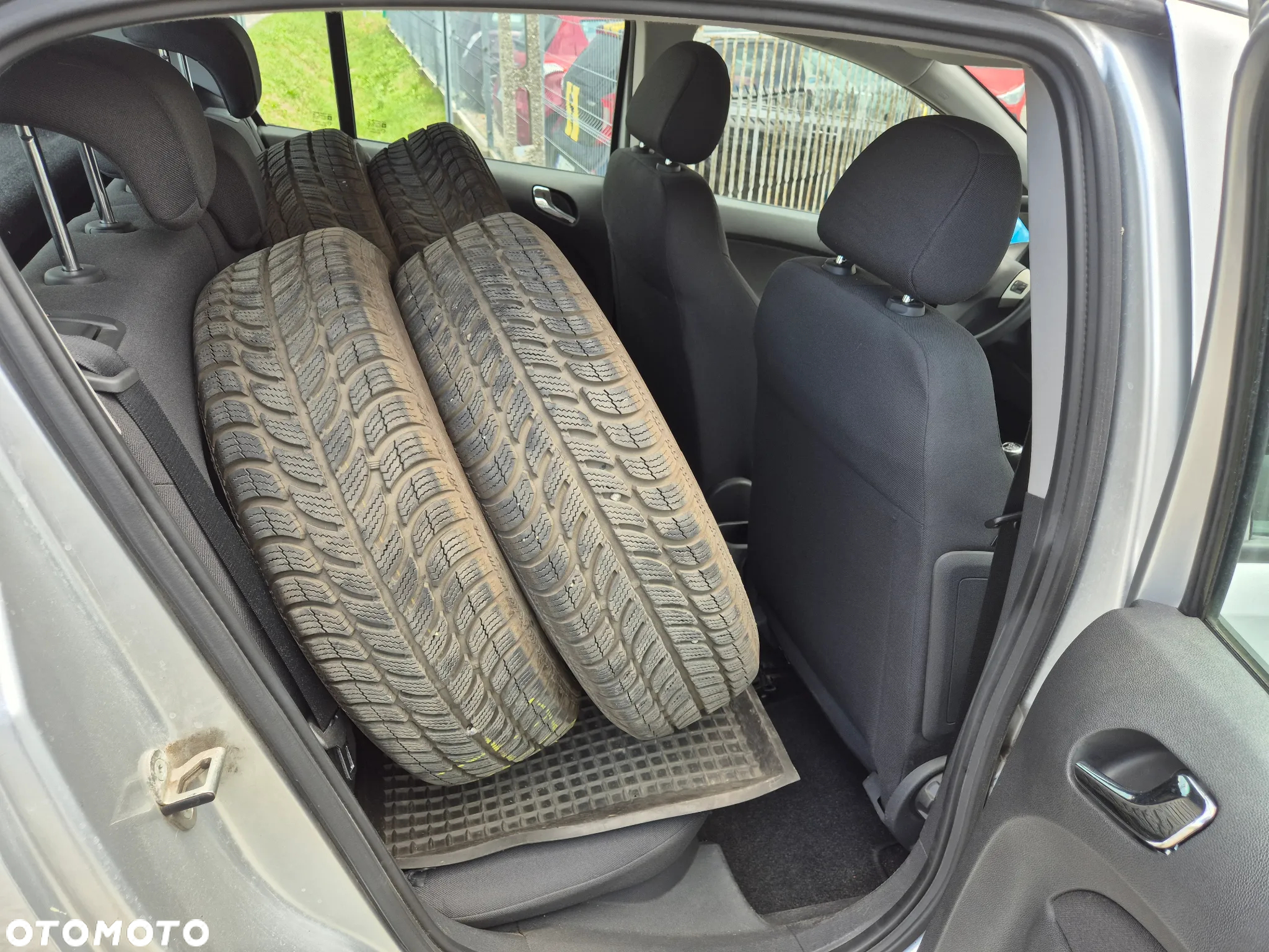 Opel Corsa 1.2 16V Cosmo - 12