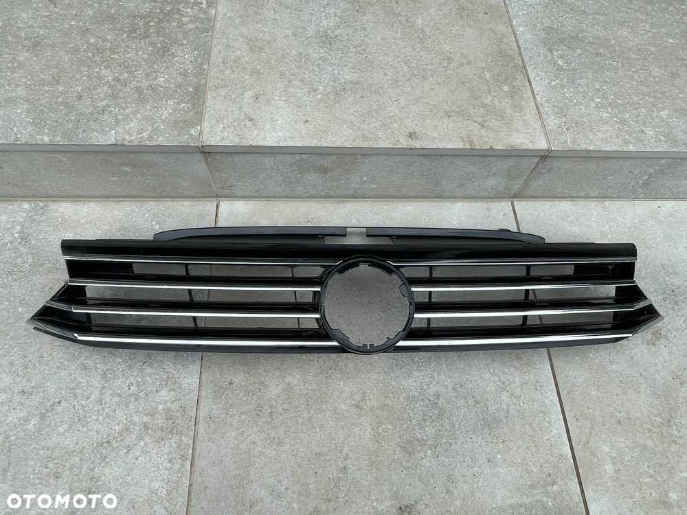 Grill atrapa VW Passat B8 - 1