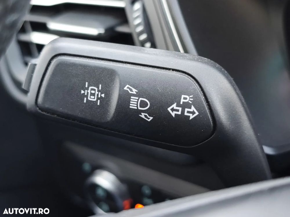 Ford Kuga 2.0 EcoBlue A8 AWD Titanium - 35