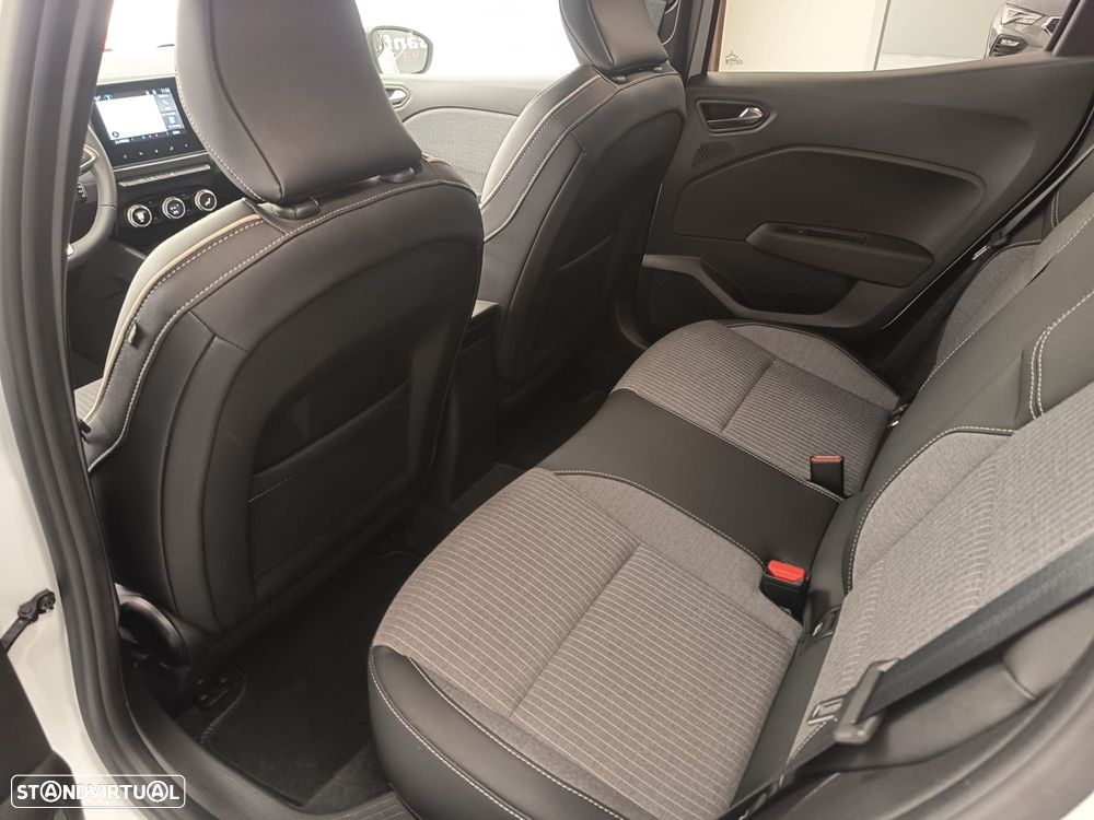 Renault Clio 1.0 TCe Evolution Bi-Fuel - 16