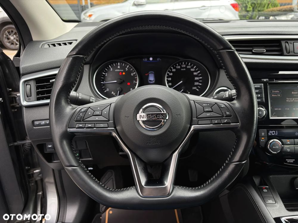 Nissan Qashqai 1.3 DIG-T N-Connecta DCT - 22
