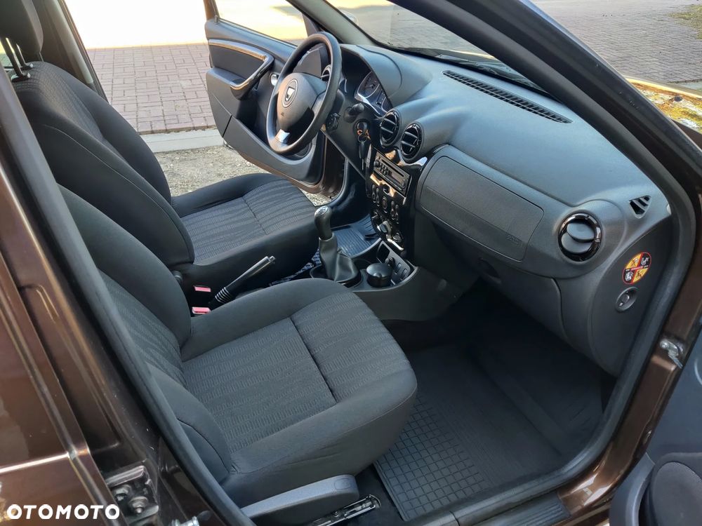 Dacia Duster 1.6 16V 105 4x2 Celebration - 24