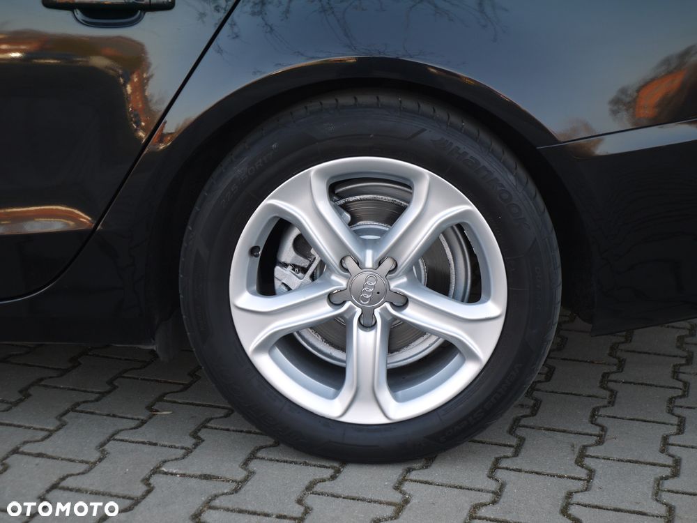 Audi A4 Avant - 9