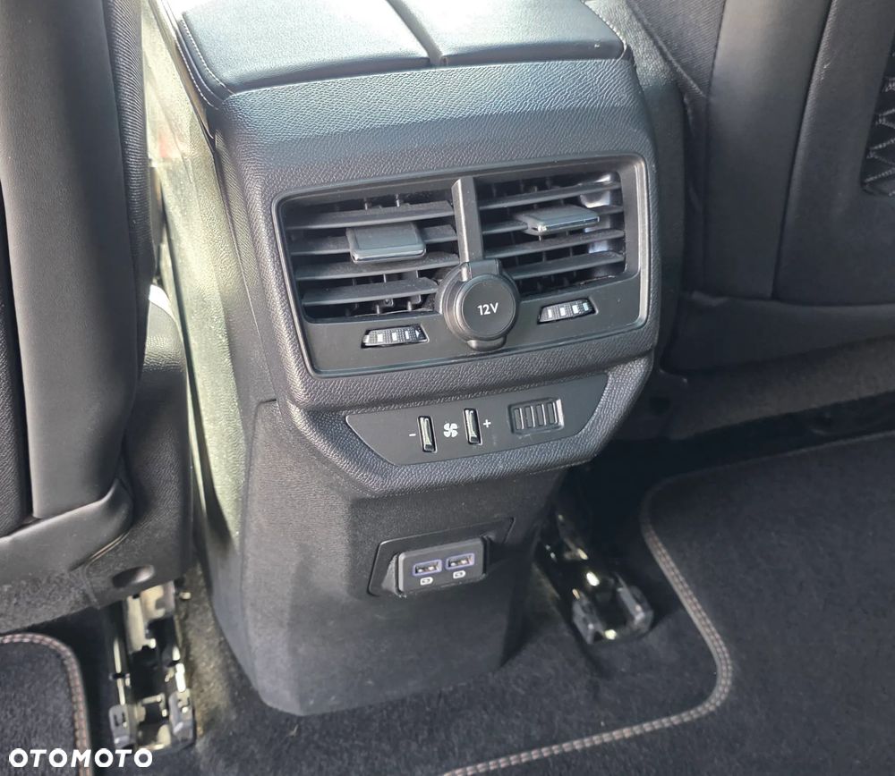 Peugeot 5008 PureTech 180 EAT8 Stop & Start GT - 28