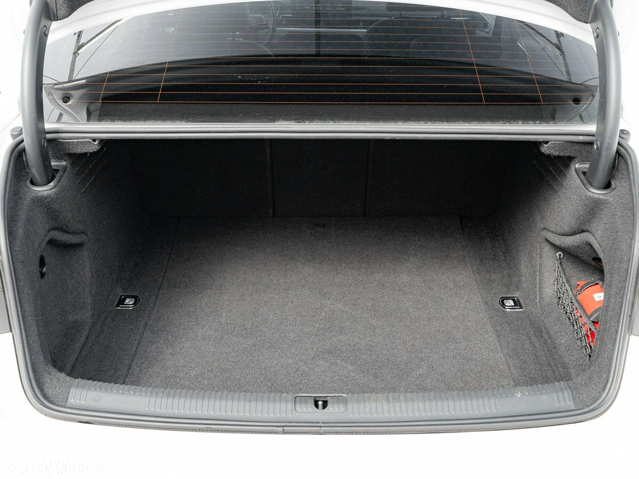 Audi A4 30 TDI S tronic - 27