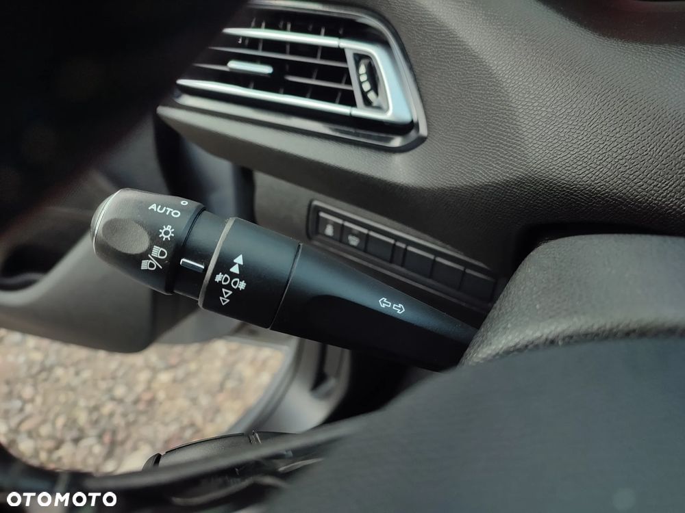 Peugeot 308 PureTech 130 EAT6 Stop & Start GT-Line Edition - 35