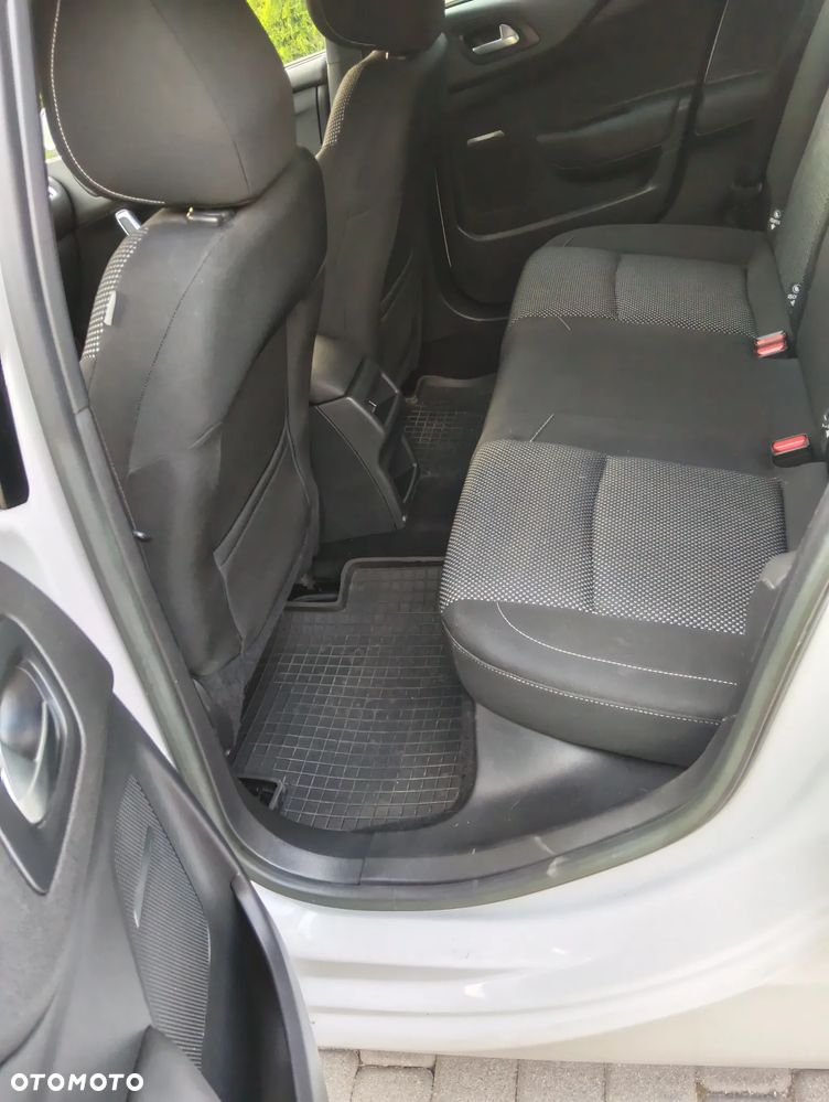 Citroën DS4 e-HDi 110 Chic - 10
