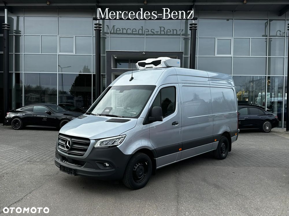 Mercedes-Benz Sprinter - 2