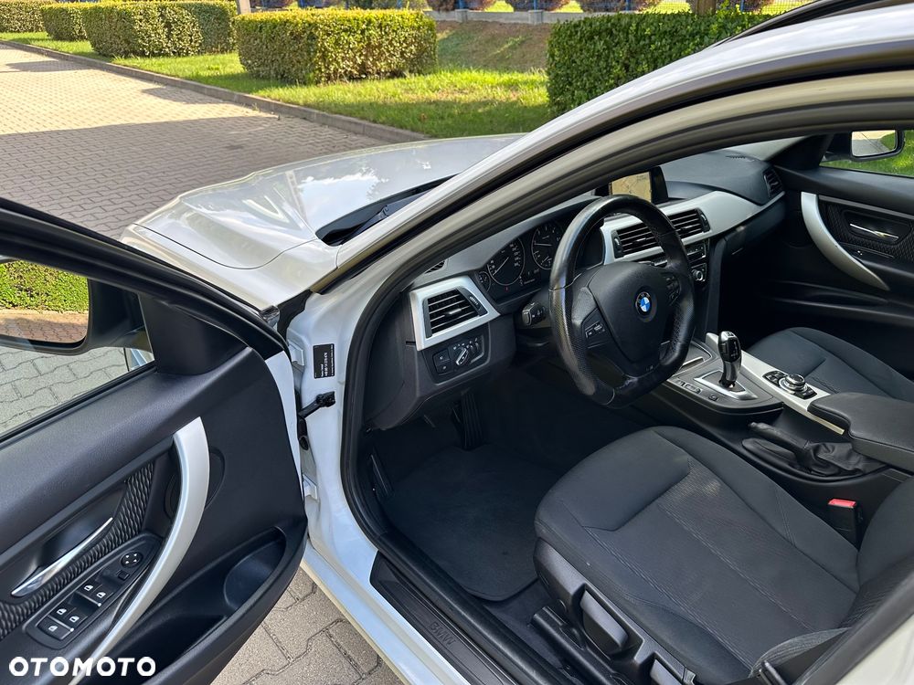 BMW Seria 3 - 21