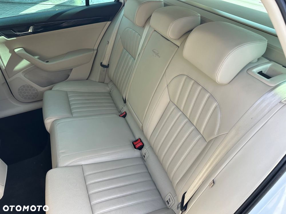 Skoda Superb 2.0 TDI 4x4 L&K DSG - 19