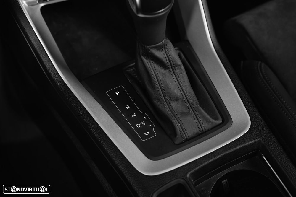 Audi Q3 45 TFSIe S line S tronic - 36